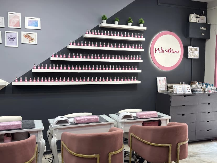 Nails & Glams Signature Neon Wall & Master Workstations
